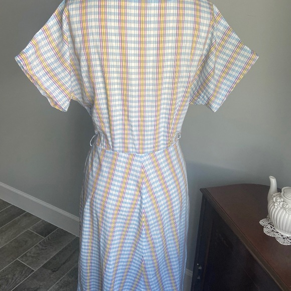 SOLD💕1940s vtg rainbow cotton plaid/stripe dress - Picture 4 of 8